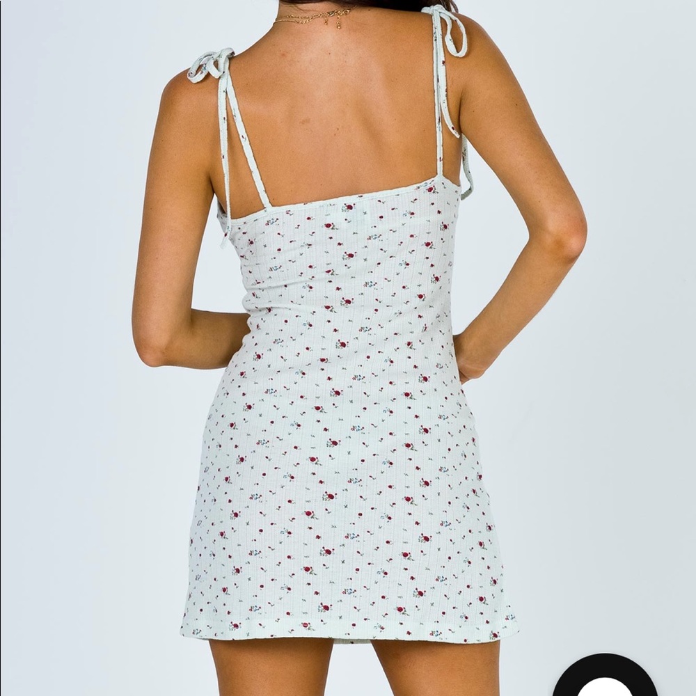 Green floral mini dress - Picture 2 of 7